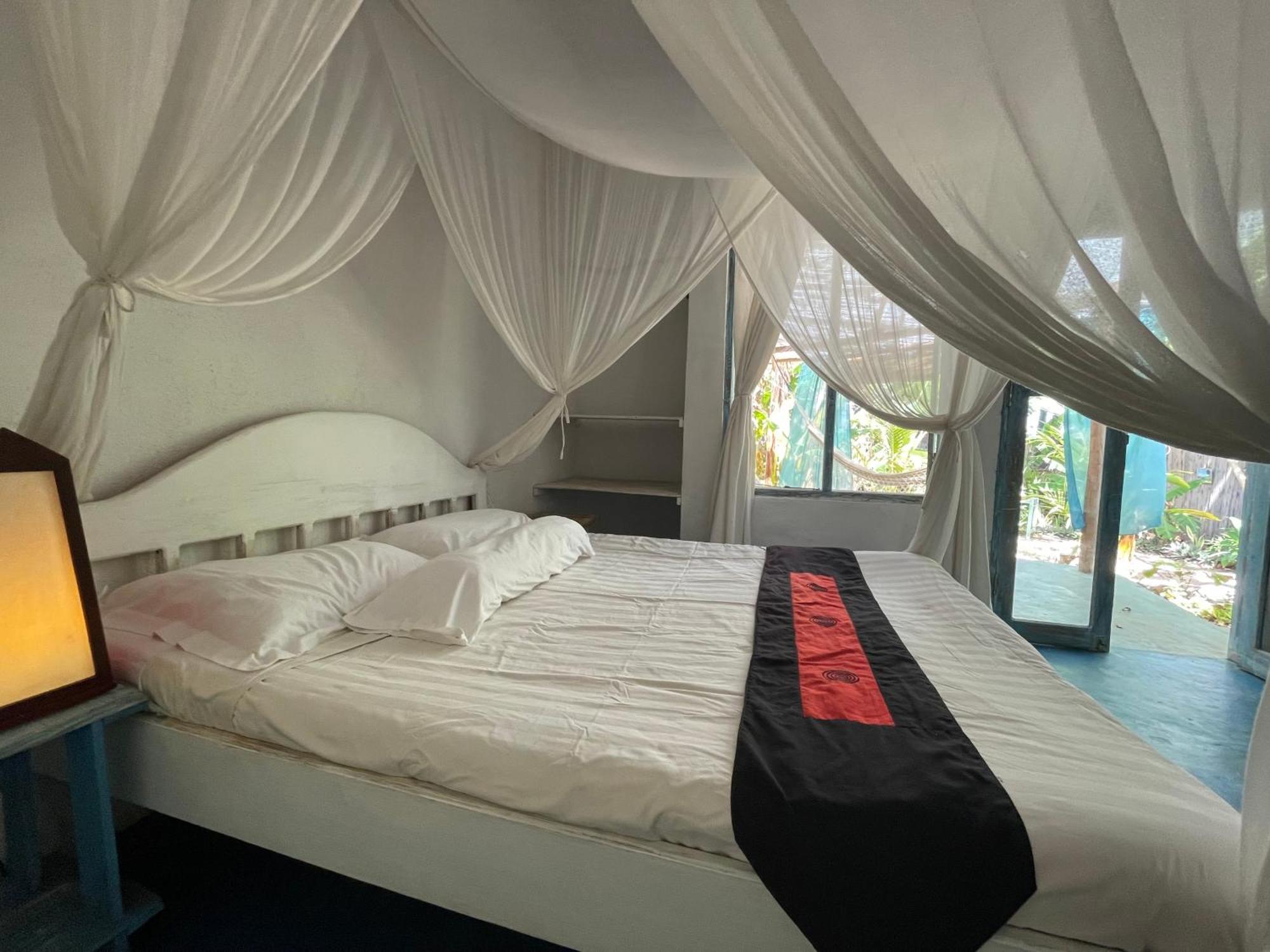 Blu Oceano B&B, Italian Restaurant Nemberala Buitenkant foto